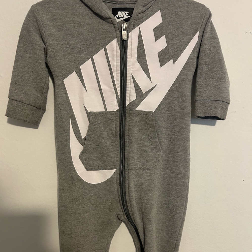 Nike Kids Gray One Piece Footie